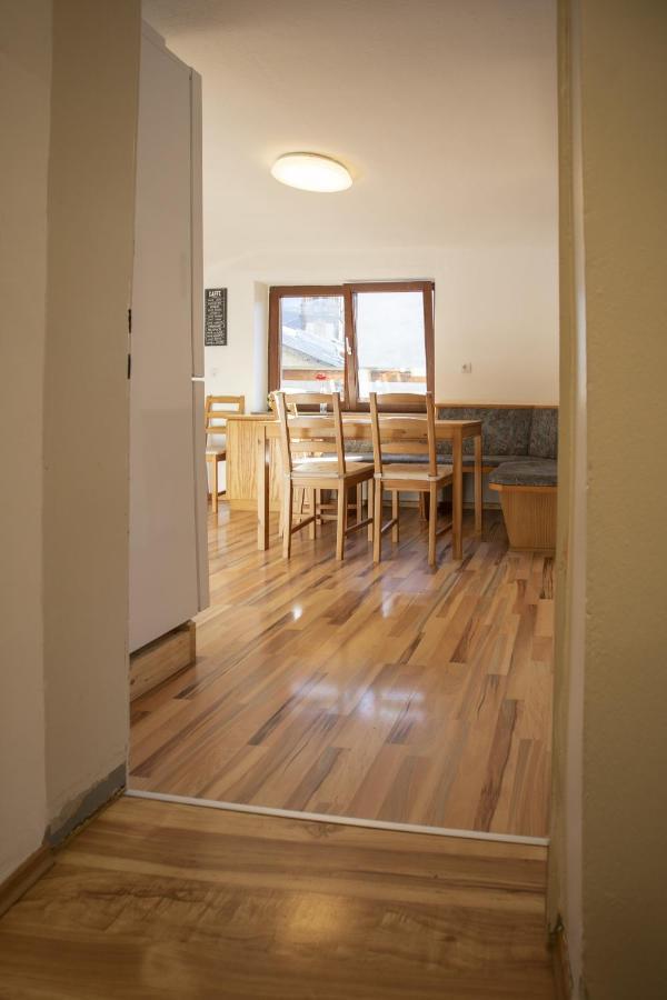 Cozy Old Town Apartment Hall in Tirol Luaran gambar
